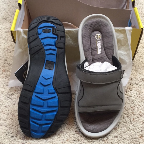 Khombu Other - NWT Men’s size 10 KHOMBU cushioned sandals.